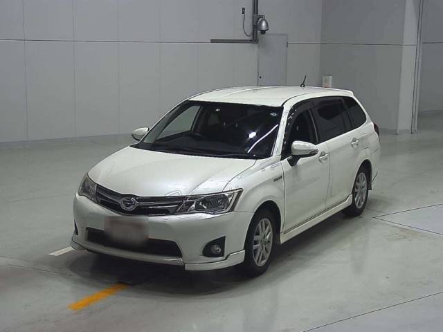 90033 TOYOTA COROLLA FIELDER NKE165G 2013 г. (CAA Chubu)